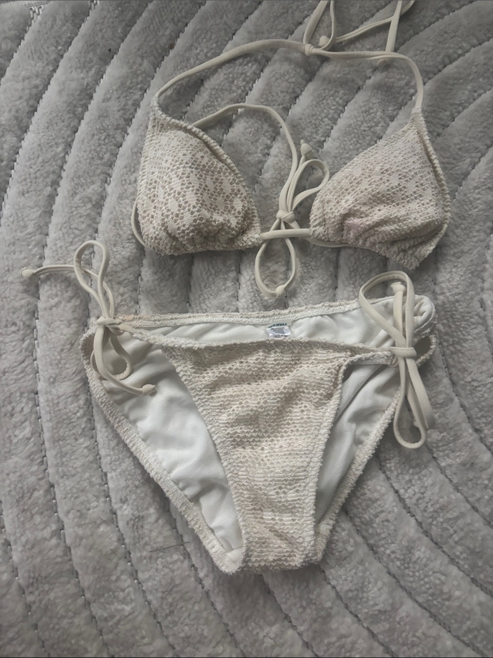 Old Navy Textured Cream Tie-Side Bikini Set top size medium bottom size small